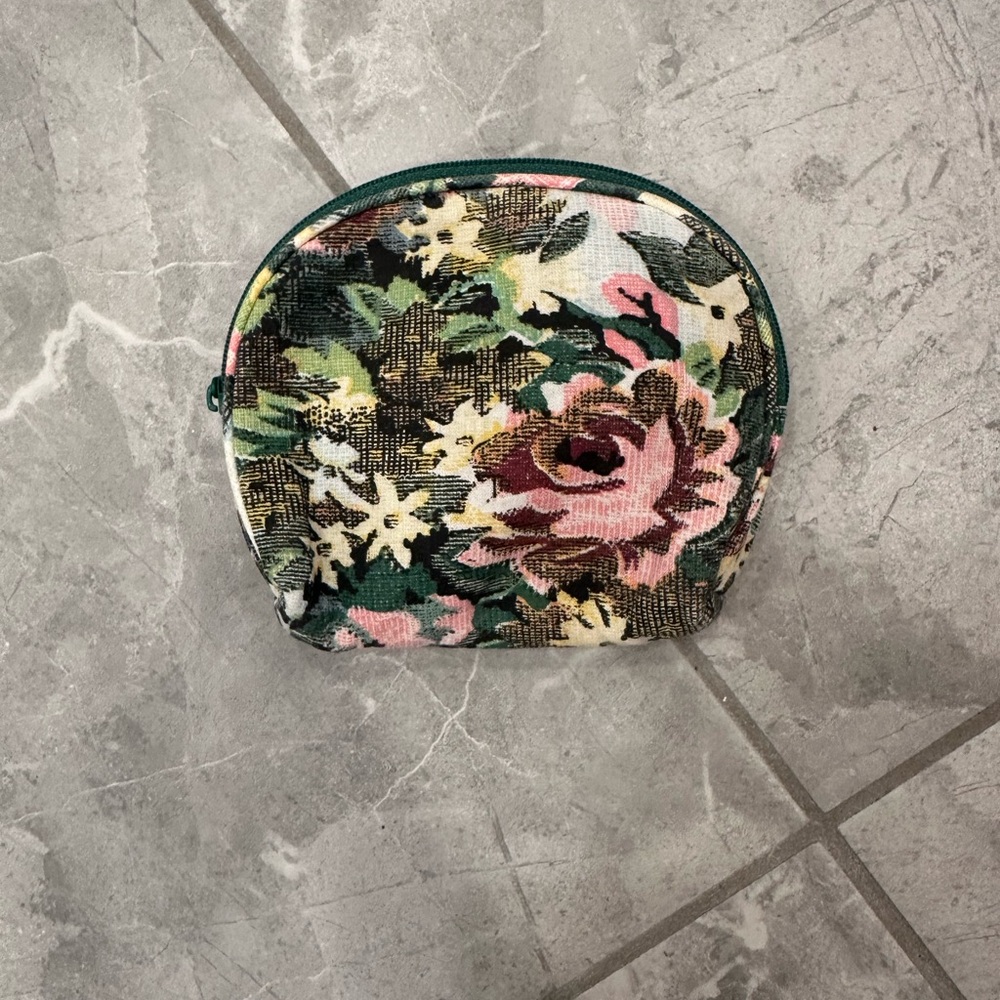 EUC vintage floral zippered pouch